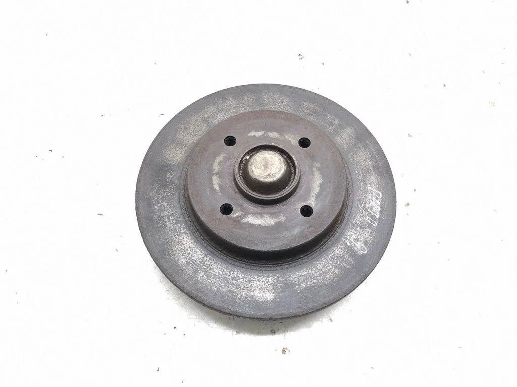 Rear wheel hub