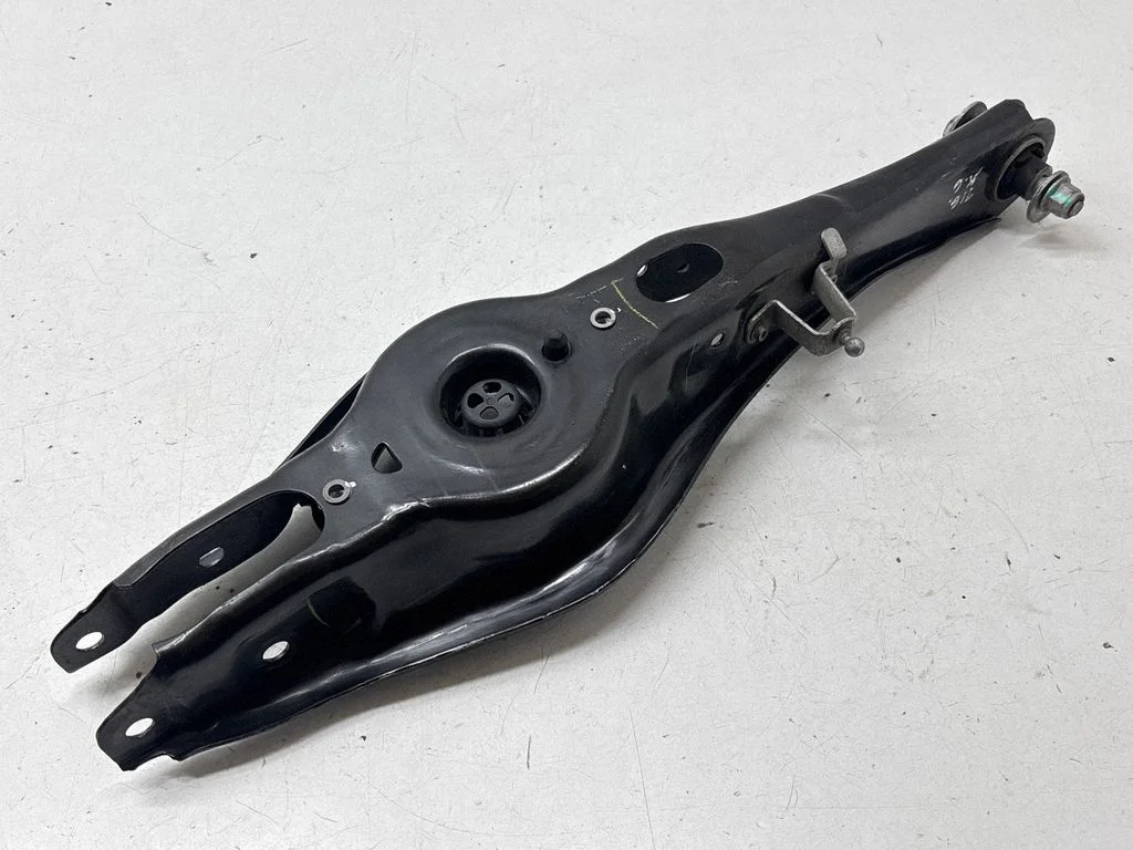 Rear upper control arm/wishbone 5QN505311