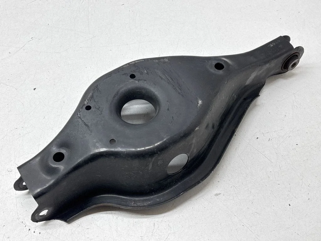 Tagumine ülemine õõtshoob 3508