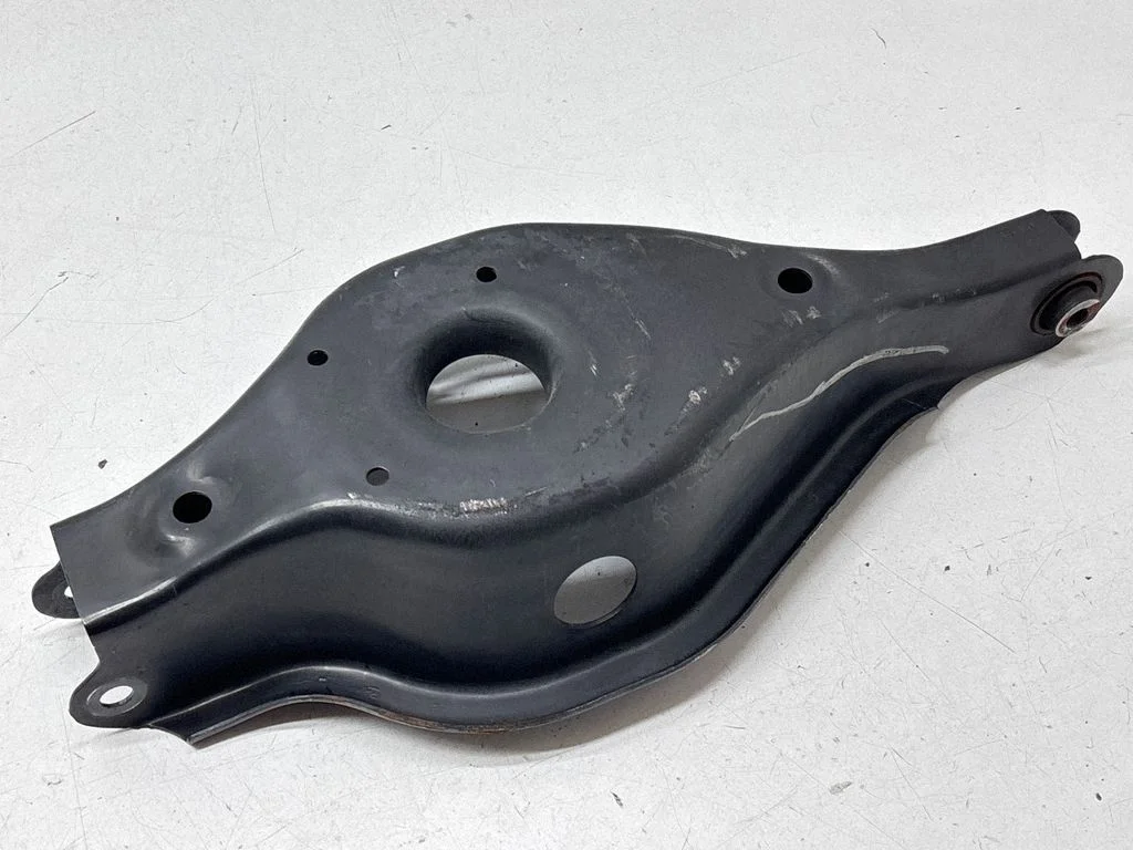 Tagumine ülemine õõtshoob 3508
