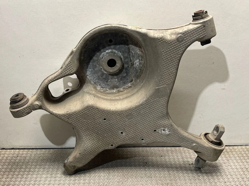 Tagumine ülemine õõtshoob 32292418