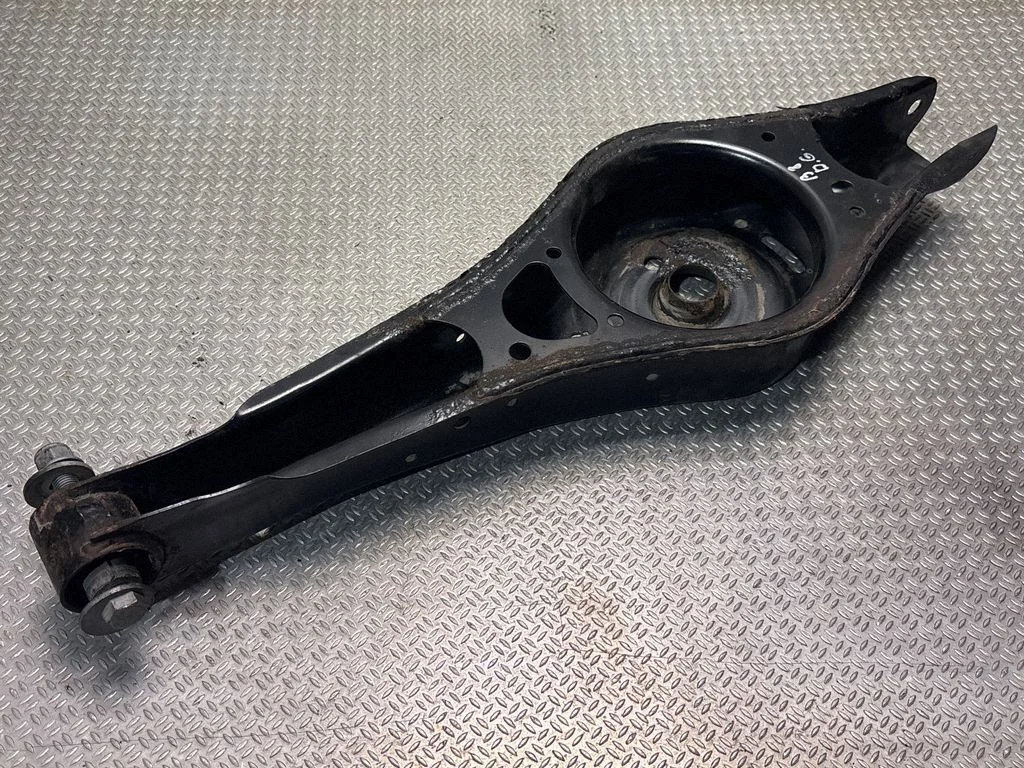 Rear upper control arm/wishbone 6BBKWY7FAB