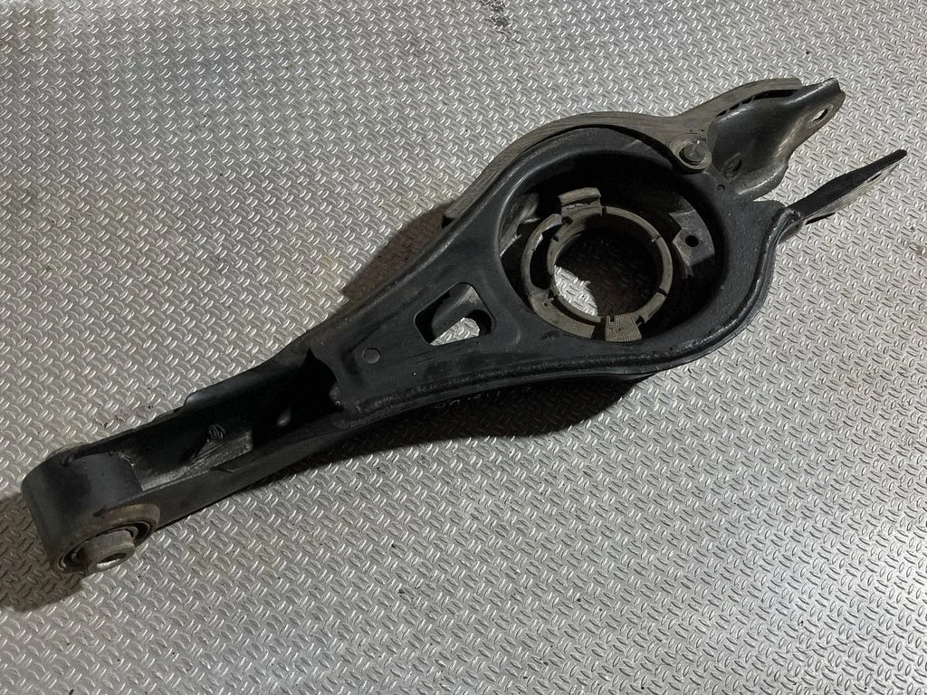 Rear upper control arm/wishbone 55220C1700