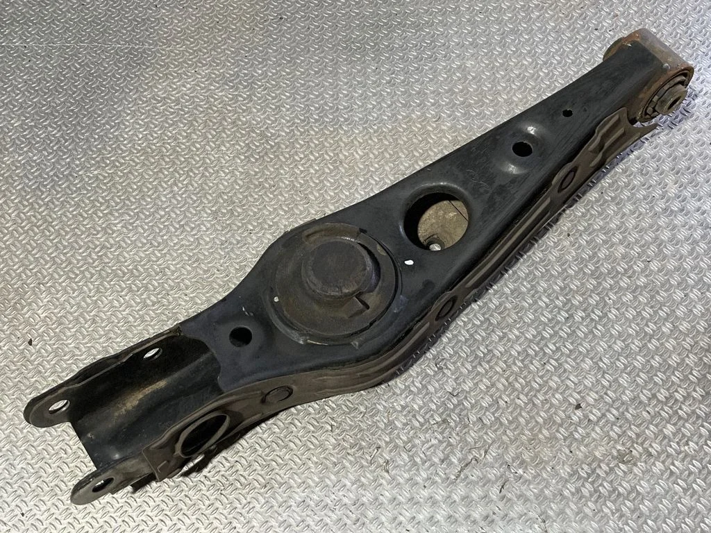 Rear upper control arm/wishbone – KIA Sportage (2016-2021)