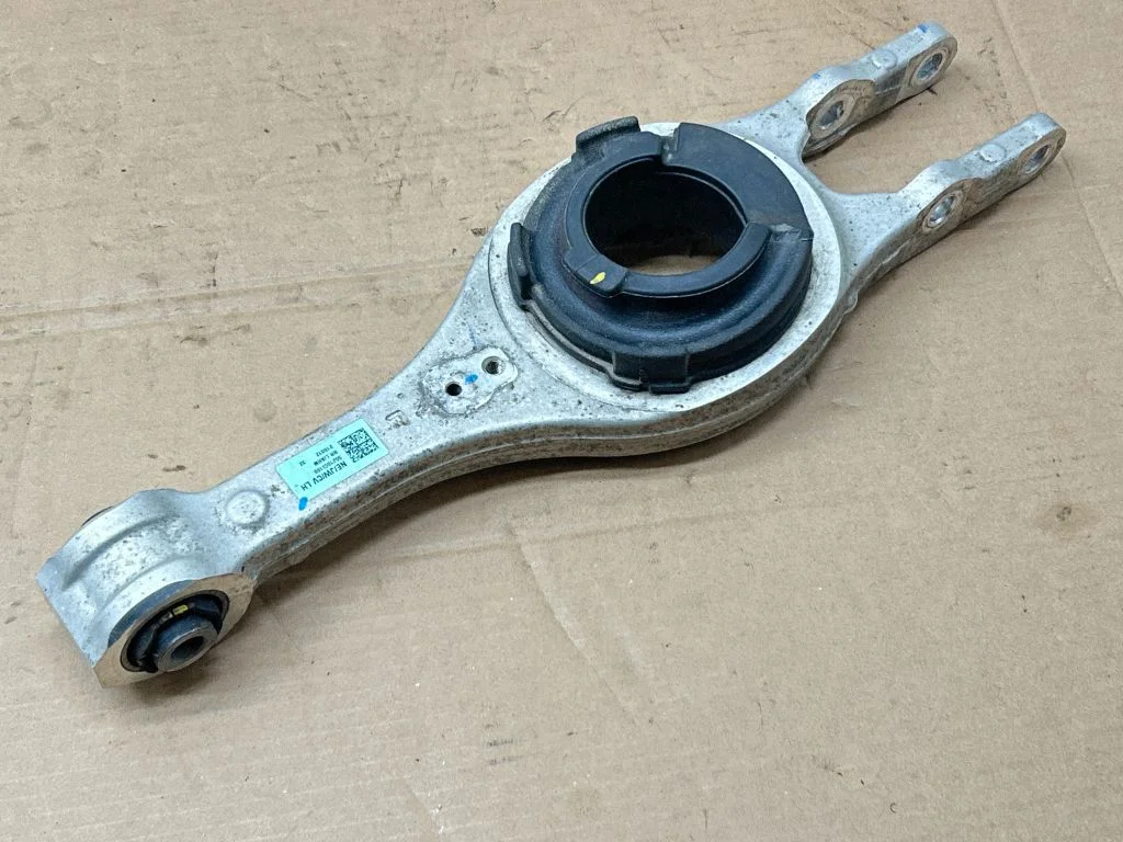Rear upper control arm/wishbone 55210GI100