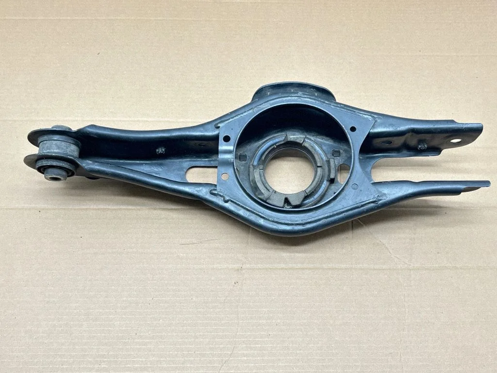 Rear upper control arm/wishbone 55211N9050