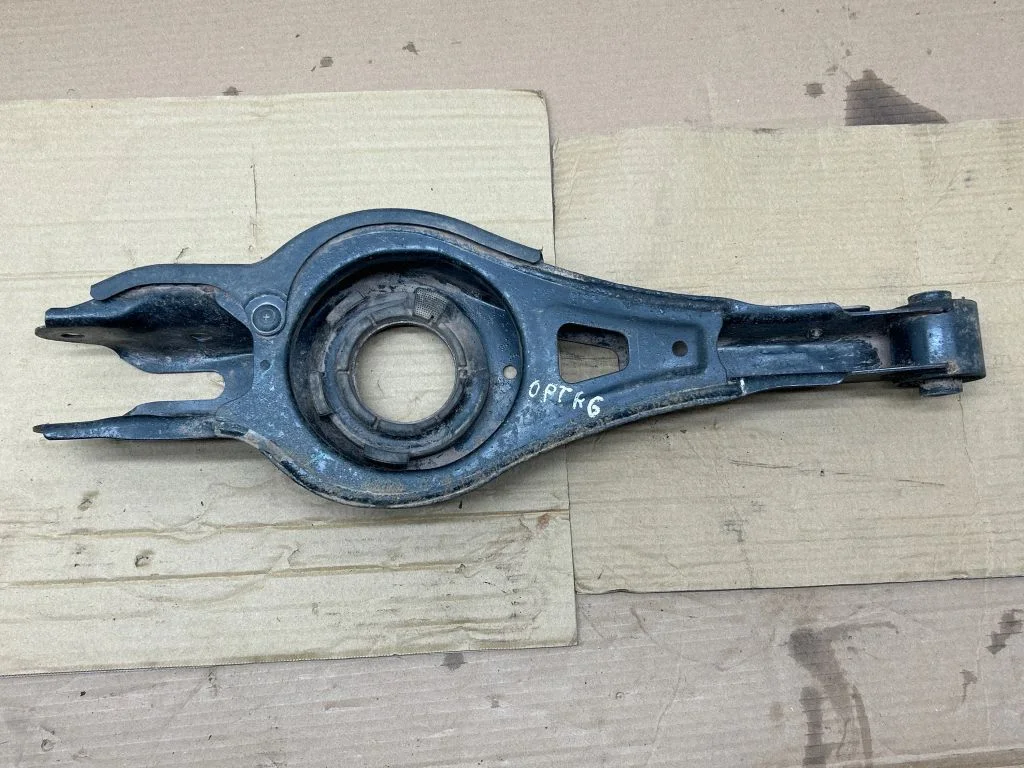 Tagumine ülemine õõtshoob 55220C1710