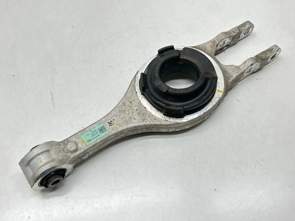 Tagumine ülemine õõtshoob 55211GI100