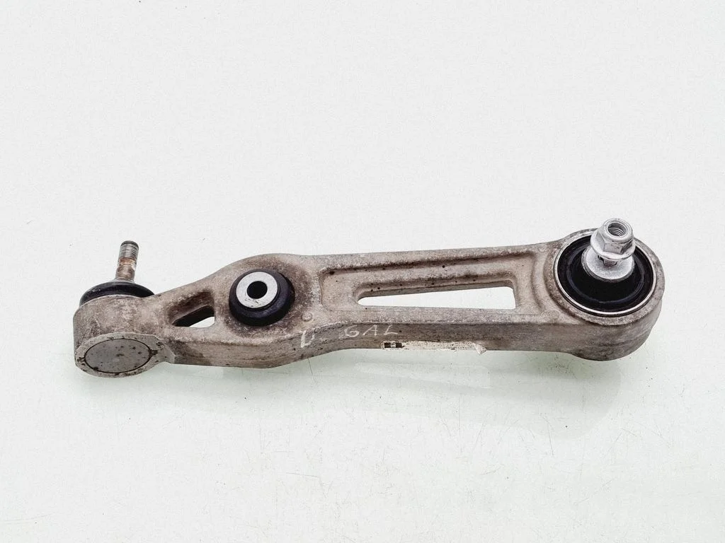 Rear upper control arm/wishbone 104895100C