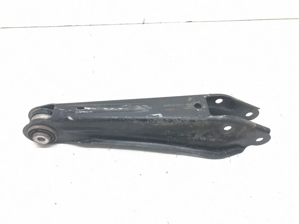 Tagumine ülemine õõtshoob 6795812