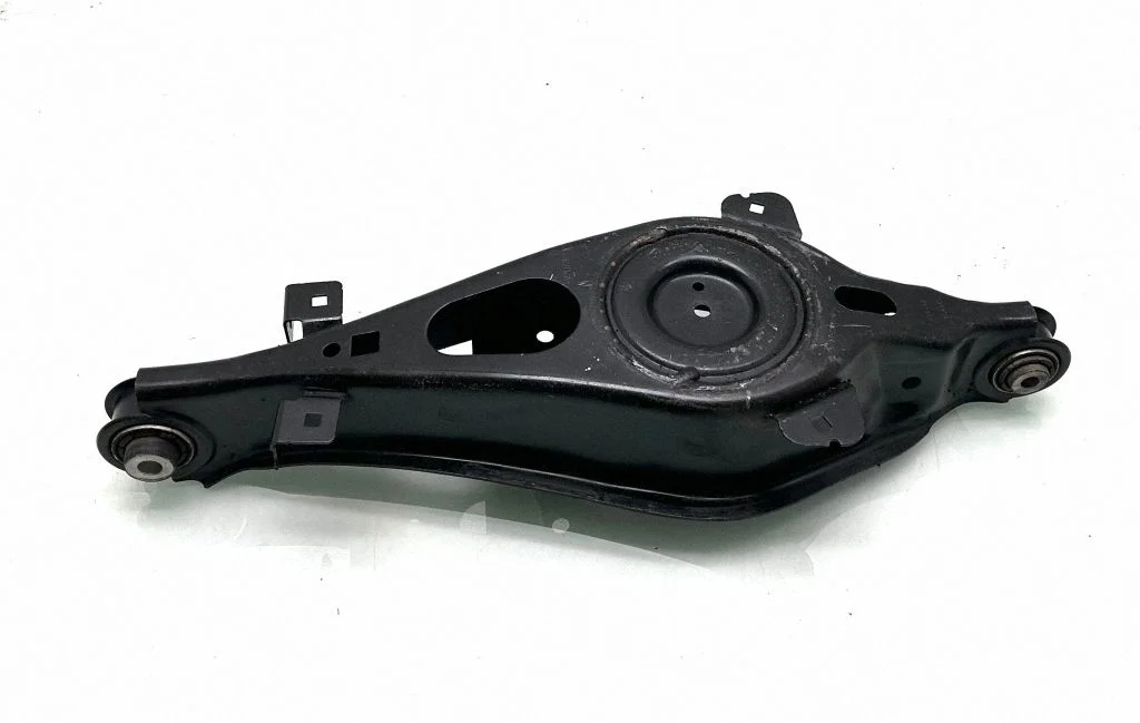 Aizmugurējā svira (dakša) JX615K652CEA