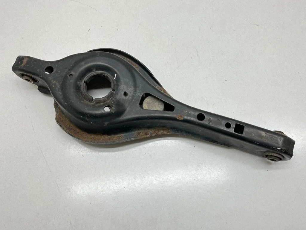 Rear upper control arm/wishbone CV615K652