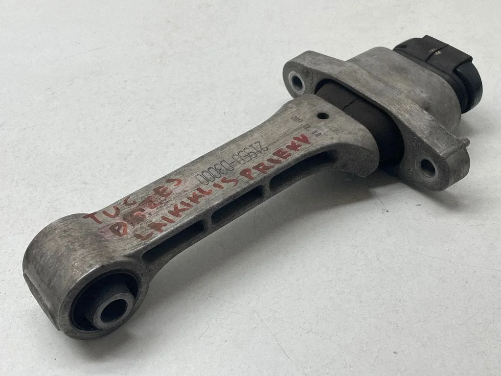 Gearbox mounting bracket 21950D3000