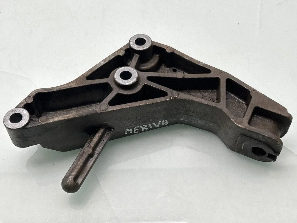 Gearbox mounting bracket – Opel Meriva B (2010-2016)
