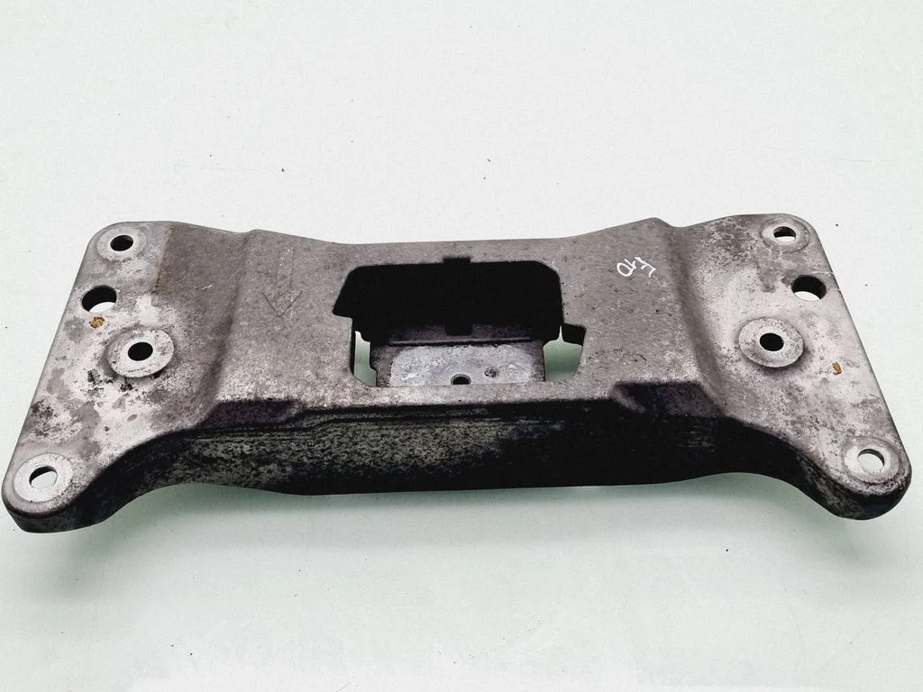 Gearbox mounting bracket 22316781222