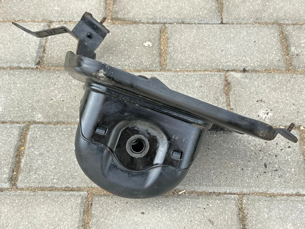 Rear upper control arm/wishbone 8888767043