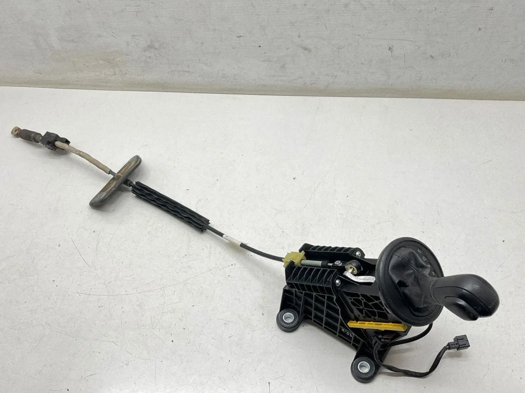 Gear selector mechanism 7E1713025B