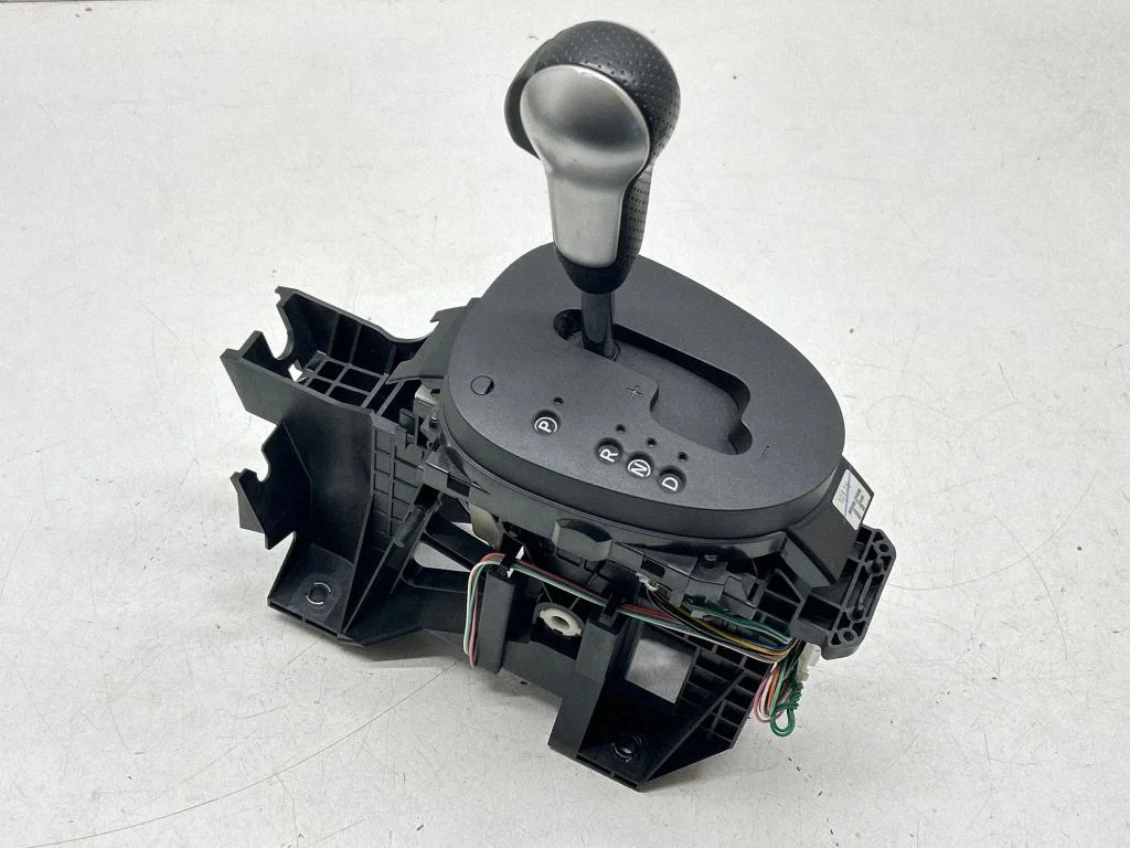 Mechanizm zmiany biegów (kulisa) 349011KF7A