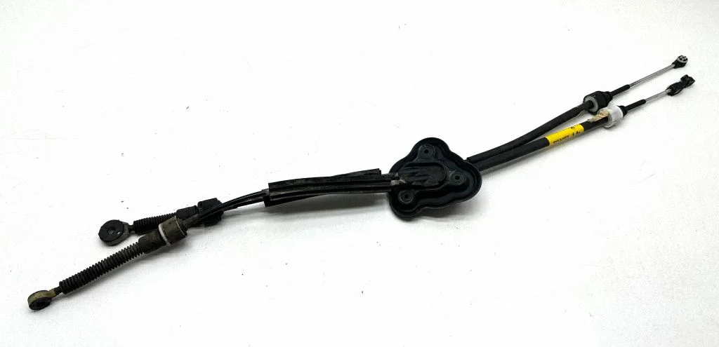 Pārnesumu pārslēgšanas trose 8200781046