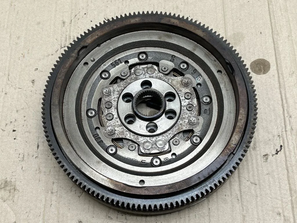Flywheel 111218041A