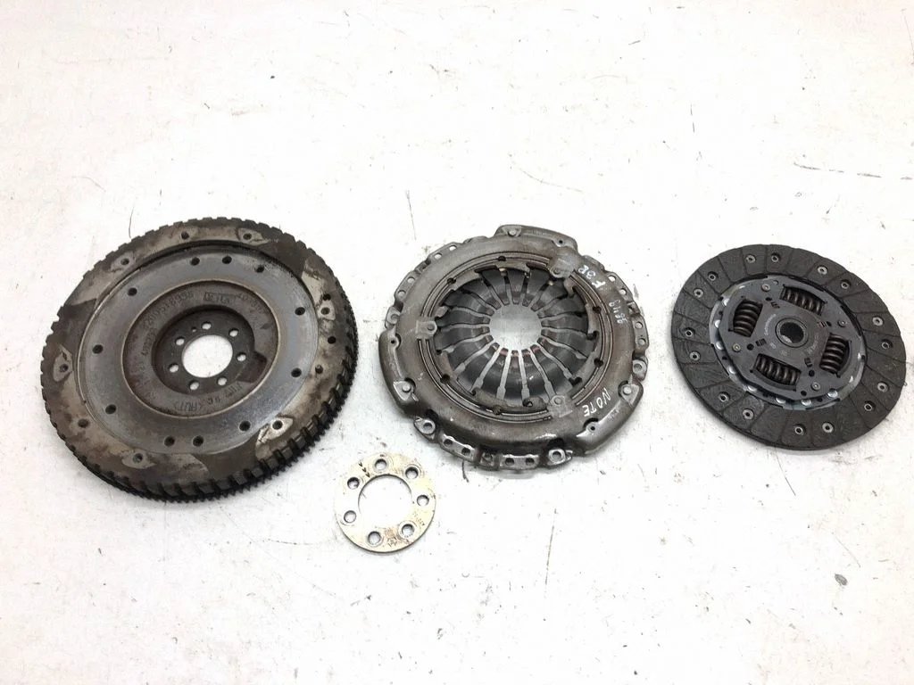 Sidurikomplekt 8200518938 – Nissan Note (E11) (2006-2014)