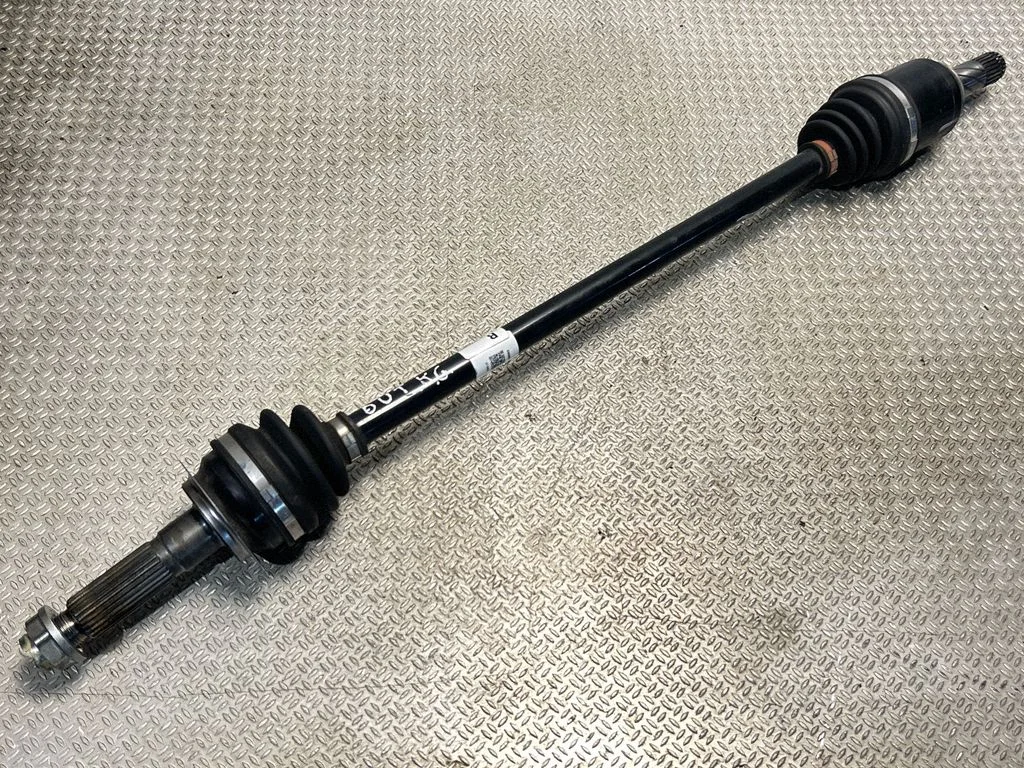 Tagumine pooltelg – Subaru Outback (BT) (2019-)