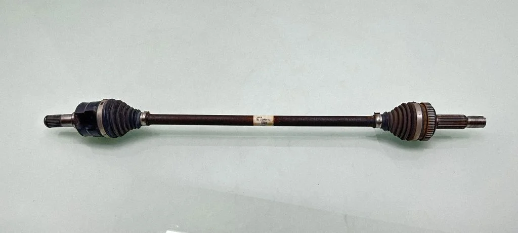 Rear driveshaft 49600D7000