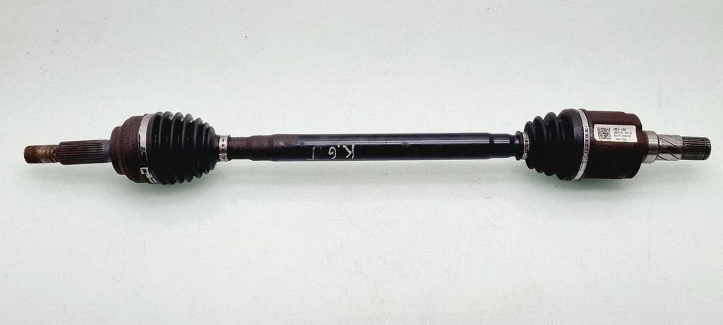 Rear driveshaft 100771901B