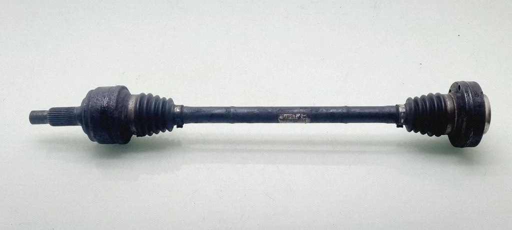 Rear driveshaft 7L0501201B