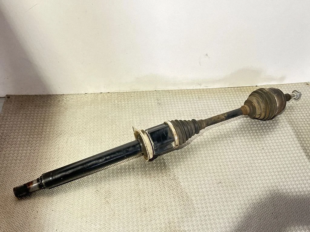 Front driveshaft 7E0407761C