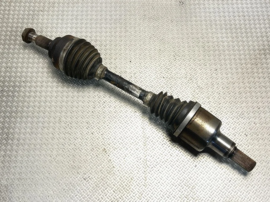 Front driveshaft – front left