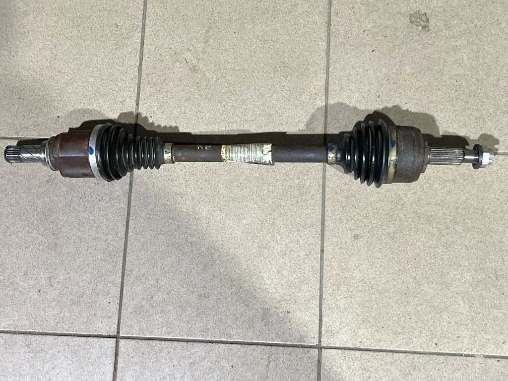 Front driveshaft 391013387R