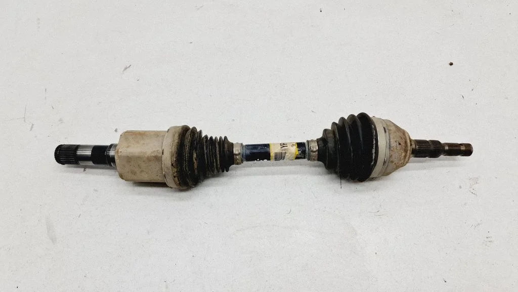 Front driveshaft 13248647