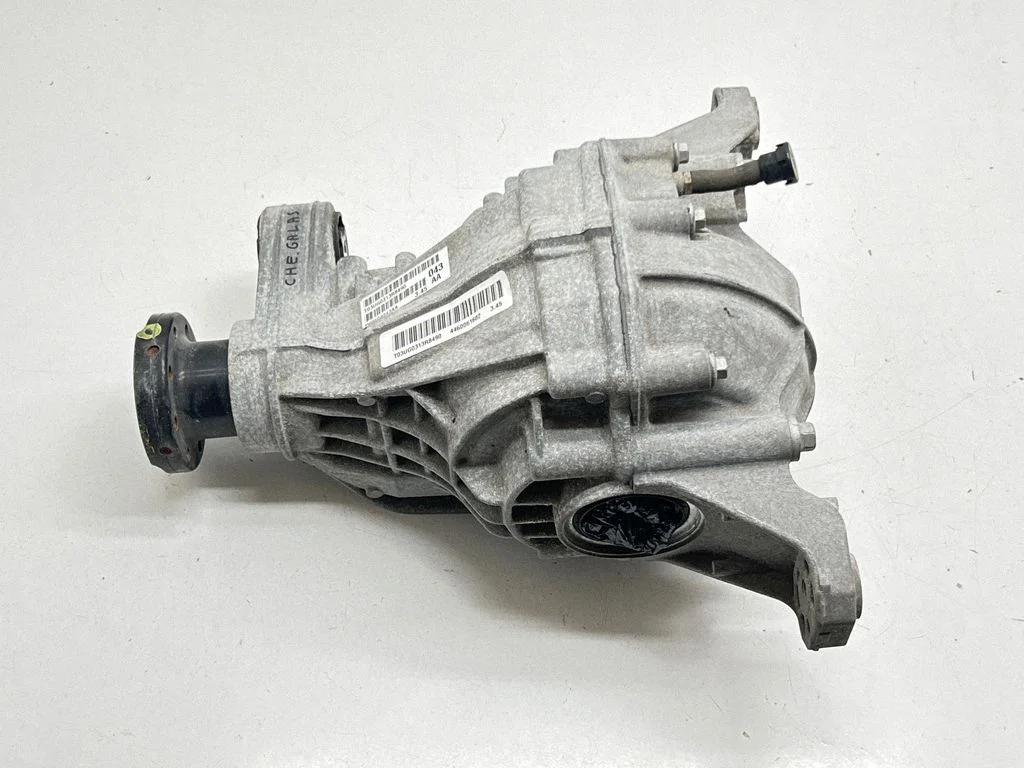 Rear differential P68504043AA