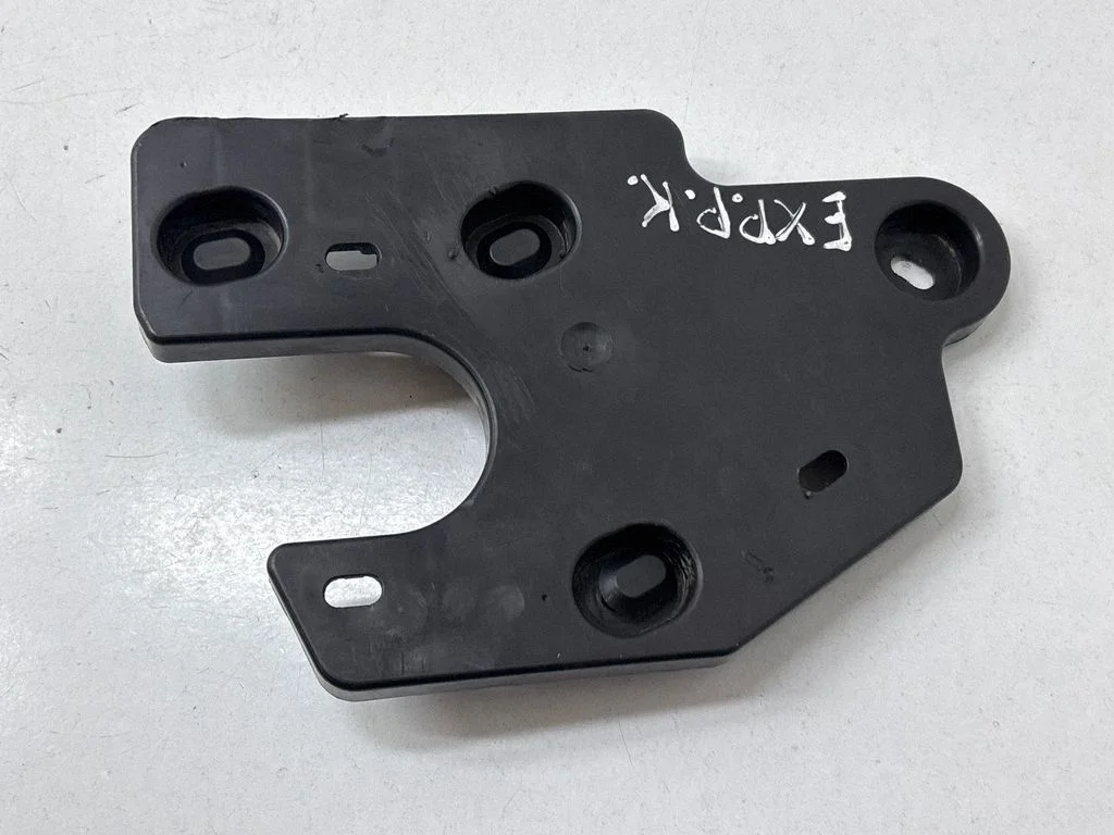 Esistange kinnitusklamber L1MT14A099PA