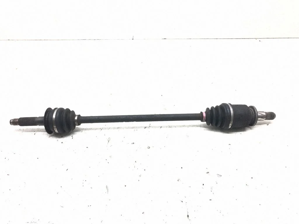Rear driveshaft – rear left