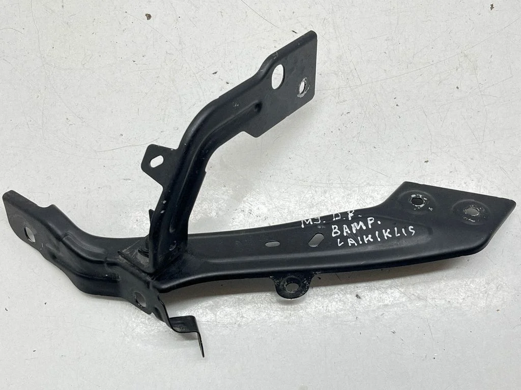 Front bumper mounting bracket 625120674R