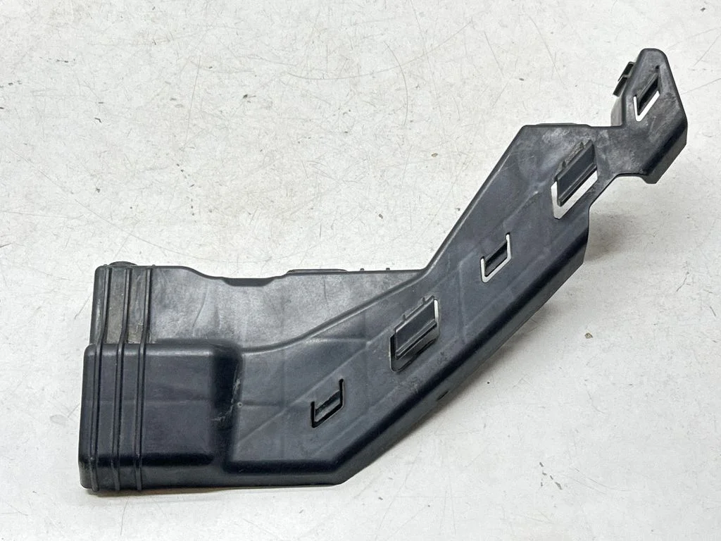 Esistange kinnitusklamber – Hyundai Tucson TL (2015-)