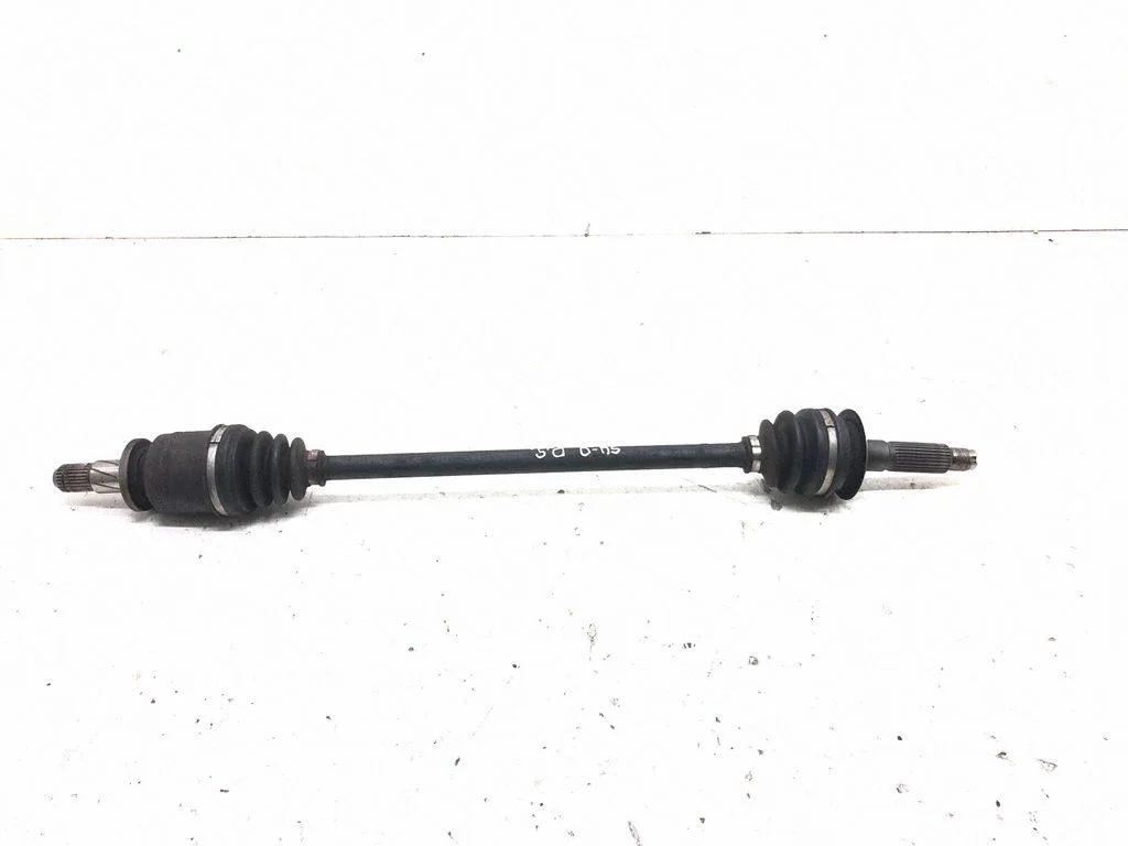 Rear driveshaft – rear right