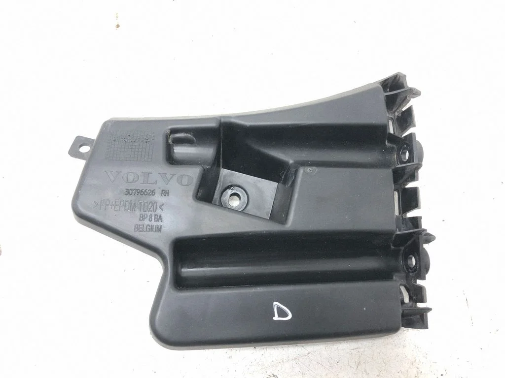 Priekšējā bampera turētājs – Volvo S60 (2011-2013)