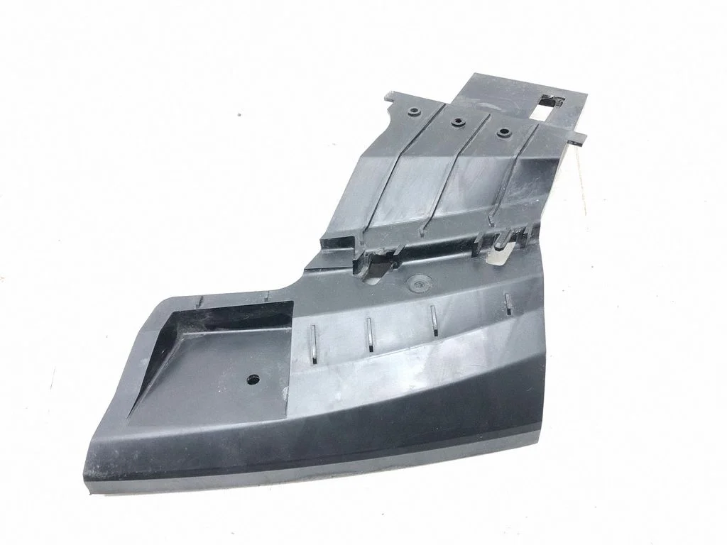 Front bumper mounting bracket 31323429