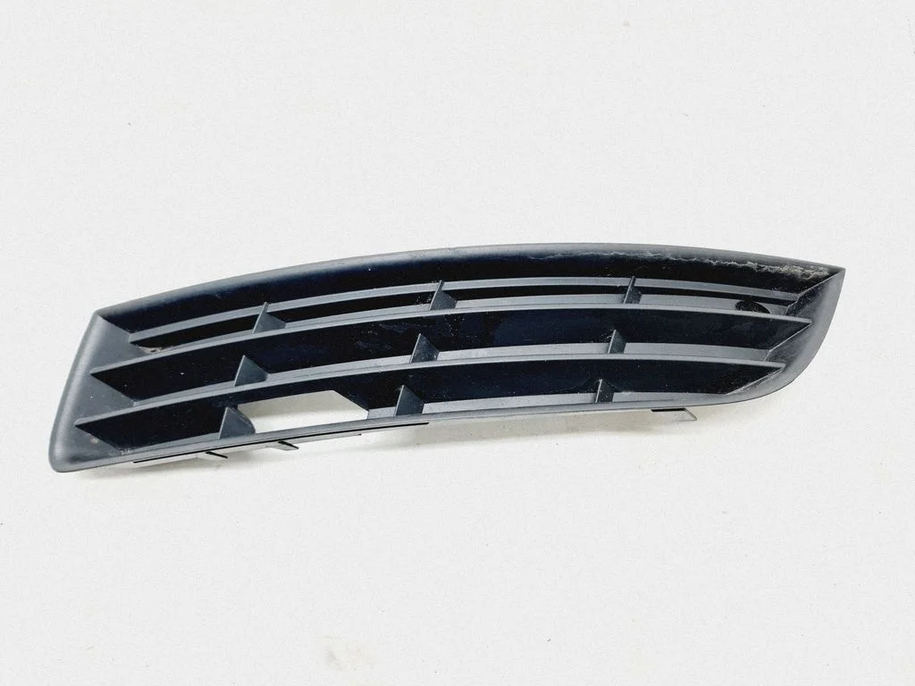 Kratka dolna zderzaka – Volkswagen Passat B6 (2005-2010)