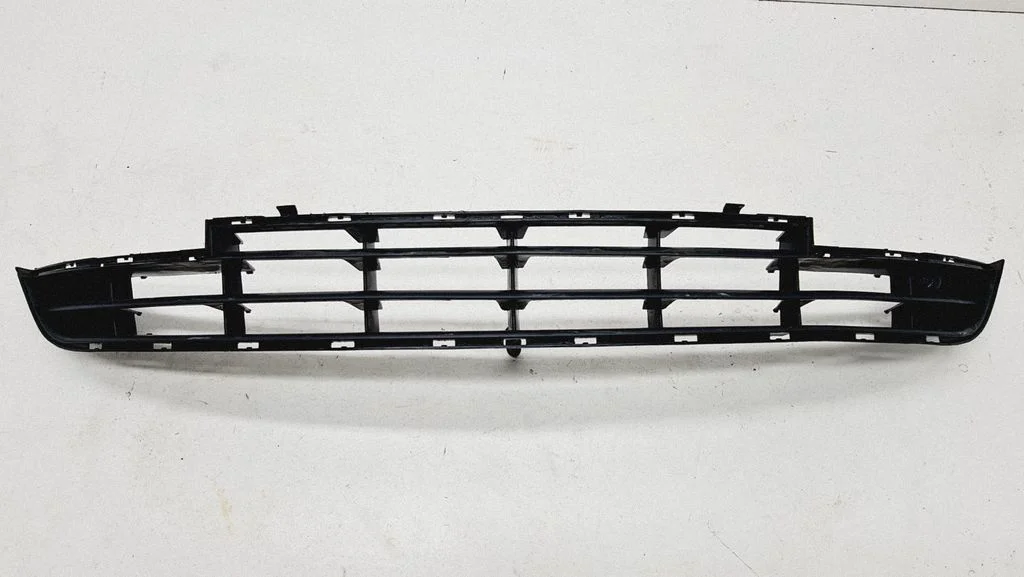 Front bumper lower grill 13329274