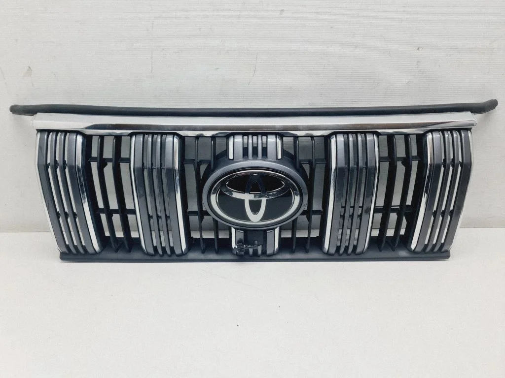 Atrapa górna (grill) 5310160F10