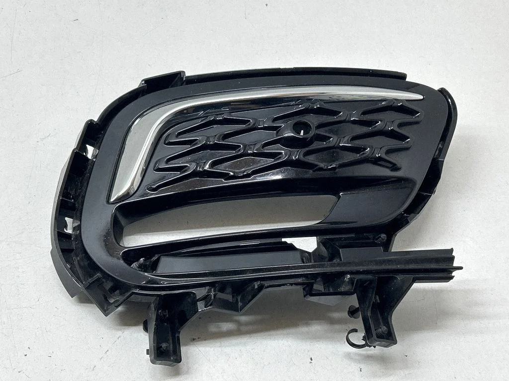 Kratka / ramka halogenu 6WF68TRMAC