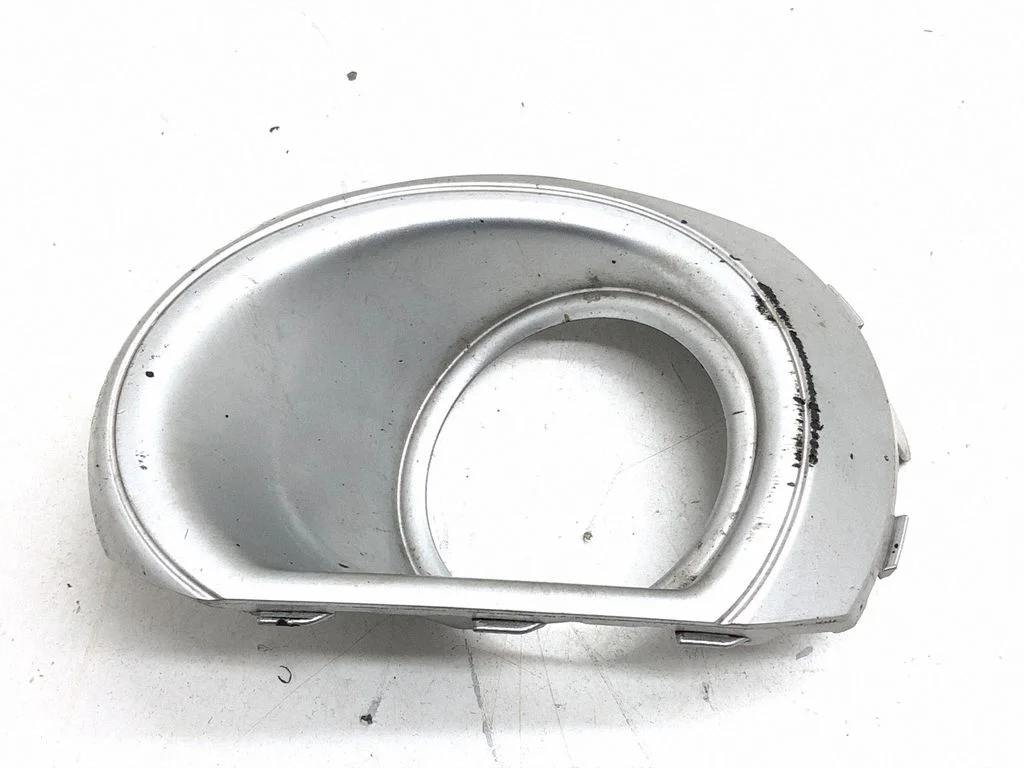 Udutule iluliist / võre – Subaru Outback (2009-2014)