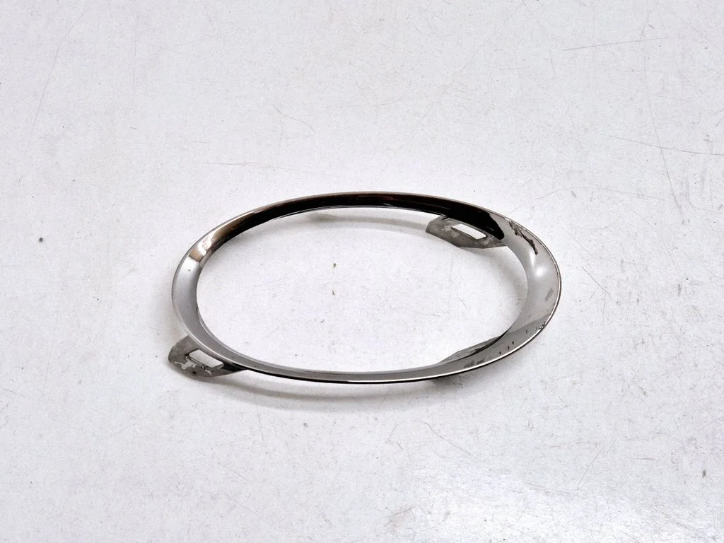 Front fog light trim/grill 261A34276R