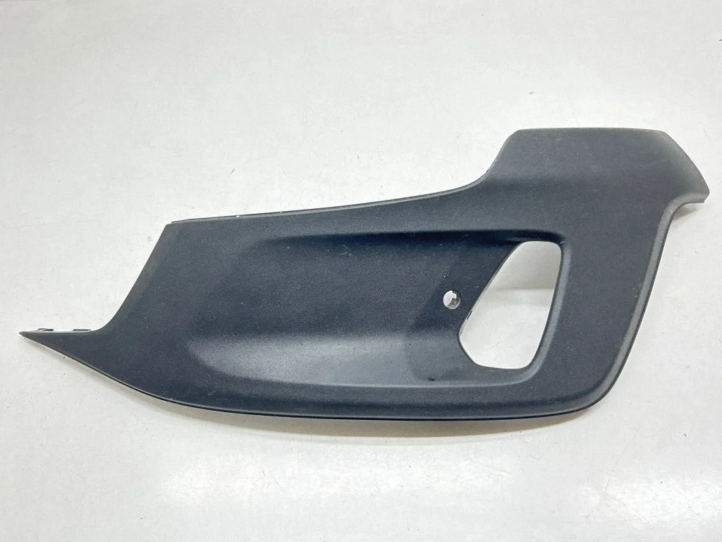 Front fog light trim/grill 31353342