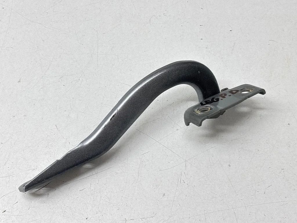 Motora pārsega eņģe (-es) 57260AL00A9P