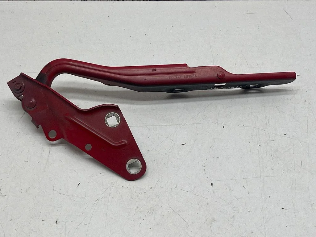 Engine bonnet/hood hinges – Ram 1500 DT (2018-)